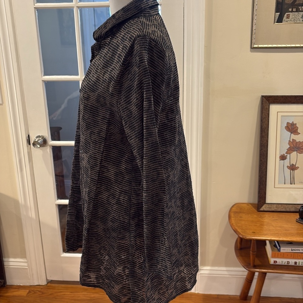 Habitat Black Striped Button Down Top. Size M - Picture 4 of 8